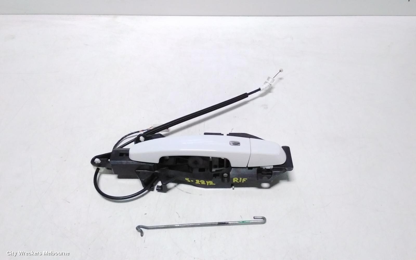 HOLDEN EQUINOX DOOR HANDLE, OUTER, RH FRONT, LS/LT, EQ, 09/2017 - 12/2020