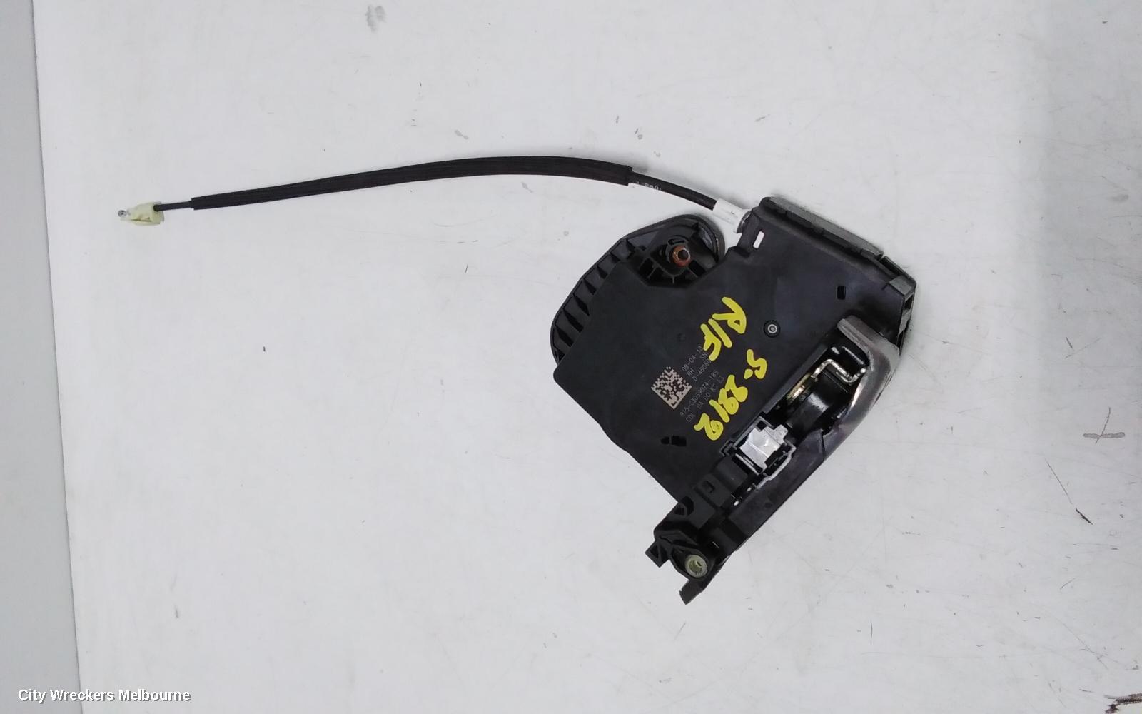 HOLDEN EQUINOX DOOR/BOOT/GATE LOCK, RIGHT FRONT DOOR LOCK, EQ, 09/2017 - 12/2020
