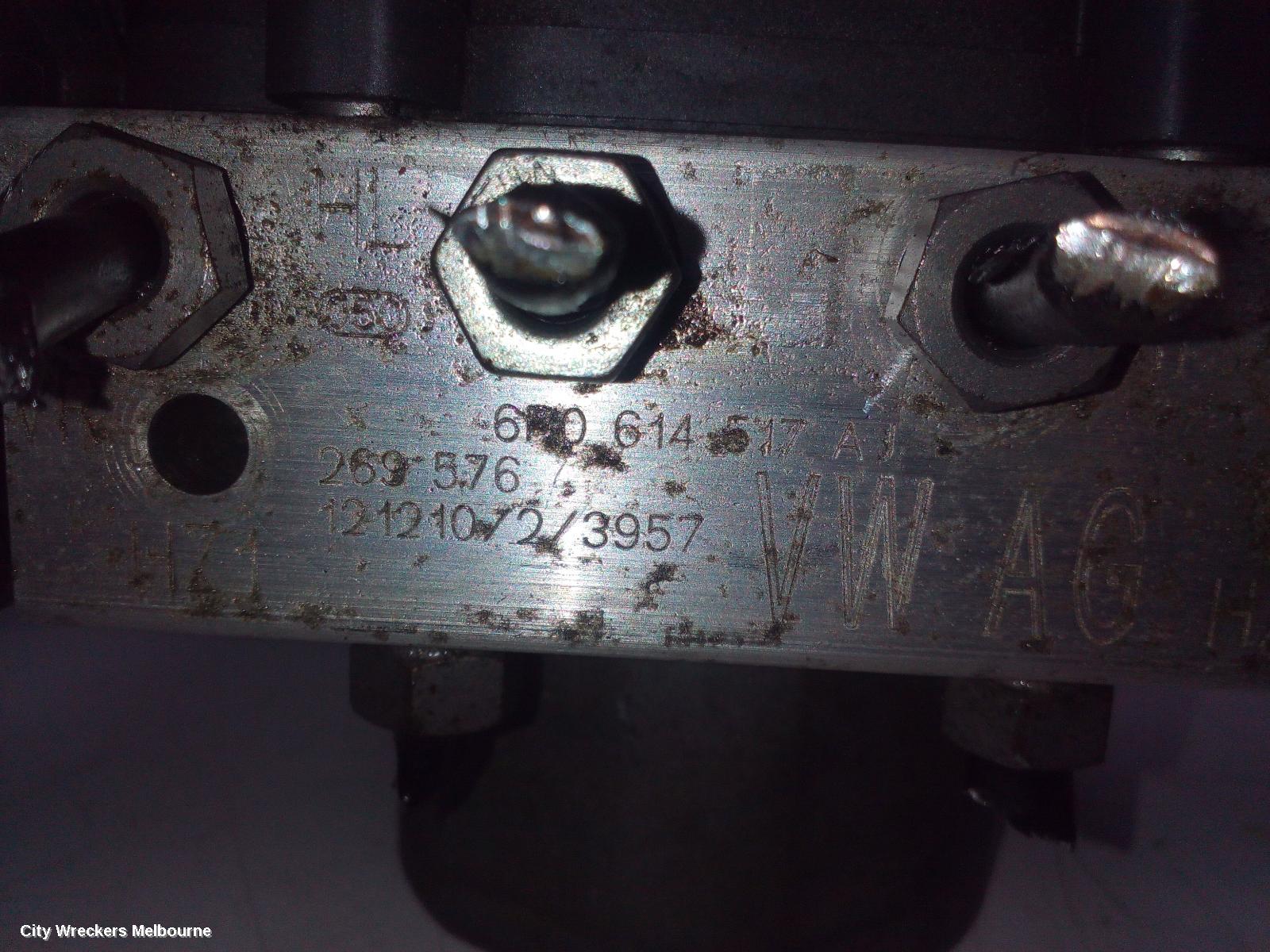 VOLKSWAGEN POLO ABS PUMP/MODULATOR, 6R, P/N 6R0907379AS, 05/2010 - 09/2017