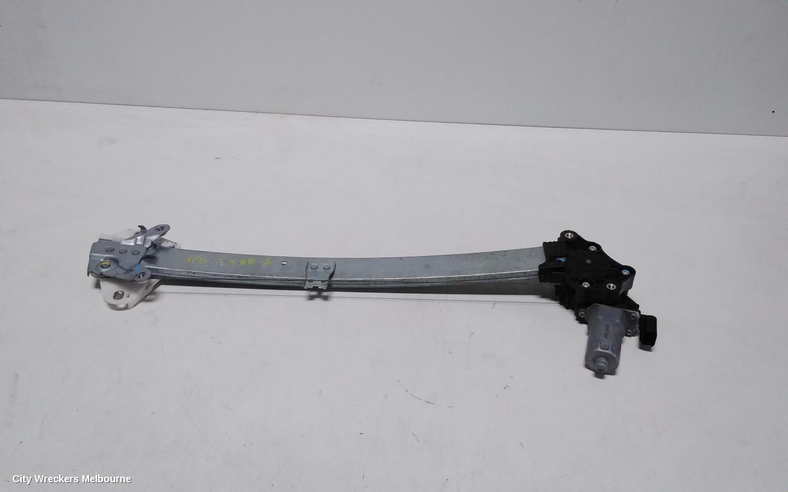 HONDA ACCORD RIGHT FRONT WINDOW REG/MOTOR, 9TH GEN, 05/2013 - 08/2019