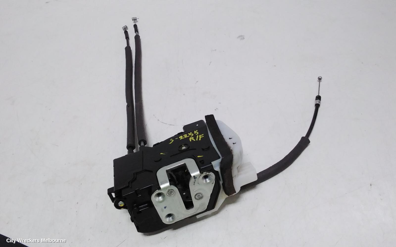 HYUNDAI IX35 DOOR/BOOT/GATE LOCK, RIGHT FRONT DOOR LOCK, LM SERIES, SLOVAKIAN BUILT (VIN TMAJ), 10/2012 - 01/2016