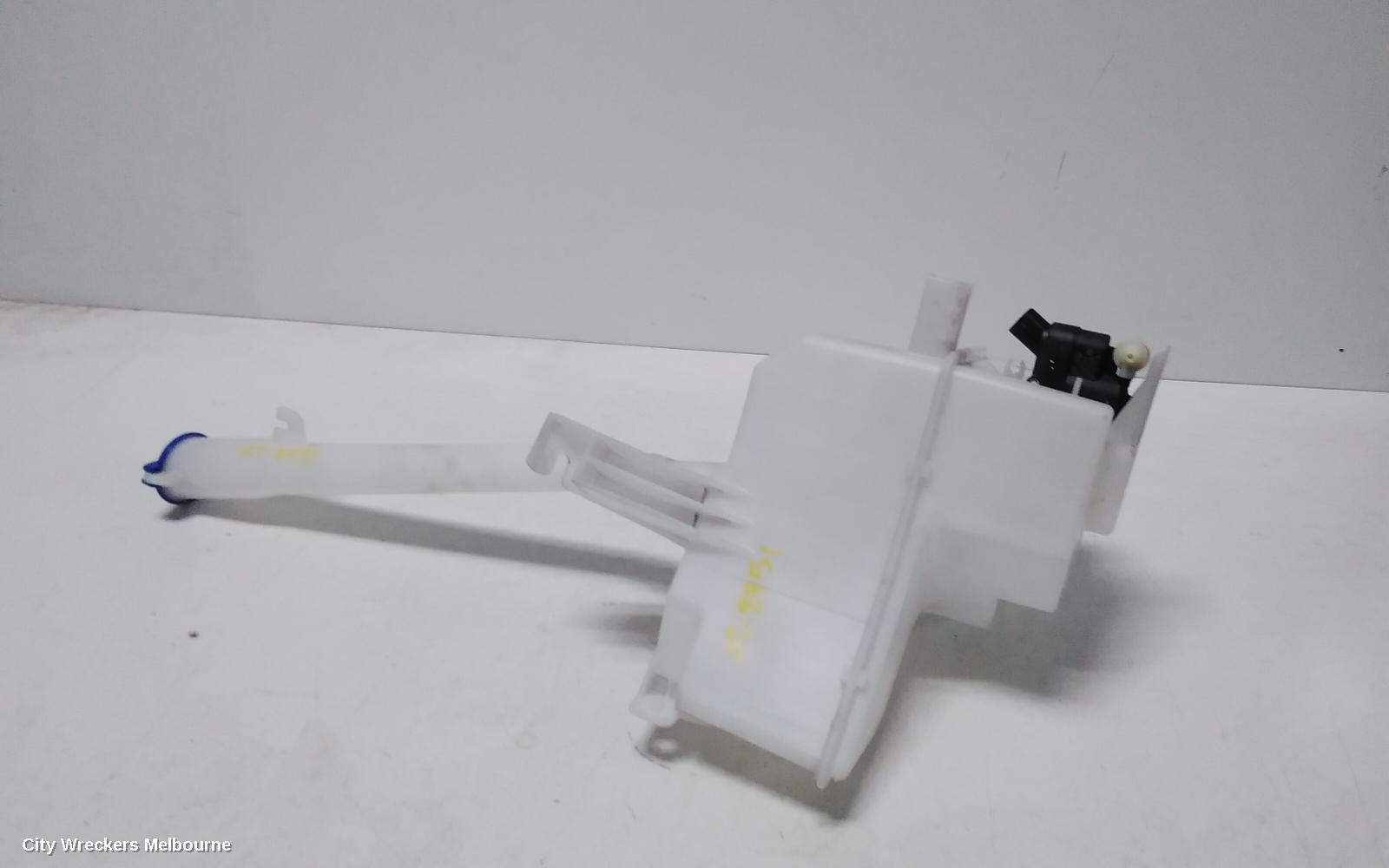 HYUNDAI STARIA WASHER BOTTLE, US4, 04/2021 ONWARDS