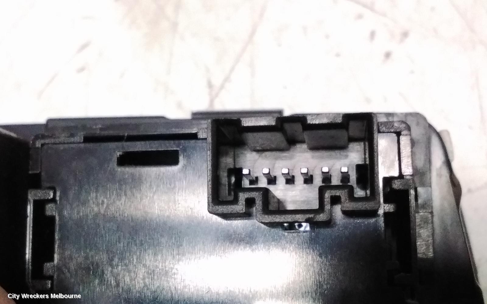 HYUNDAI I45, YF, TRACTION CONTROL, 02/2010 - 04/2014