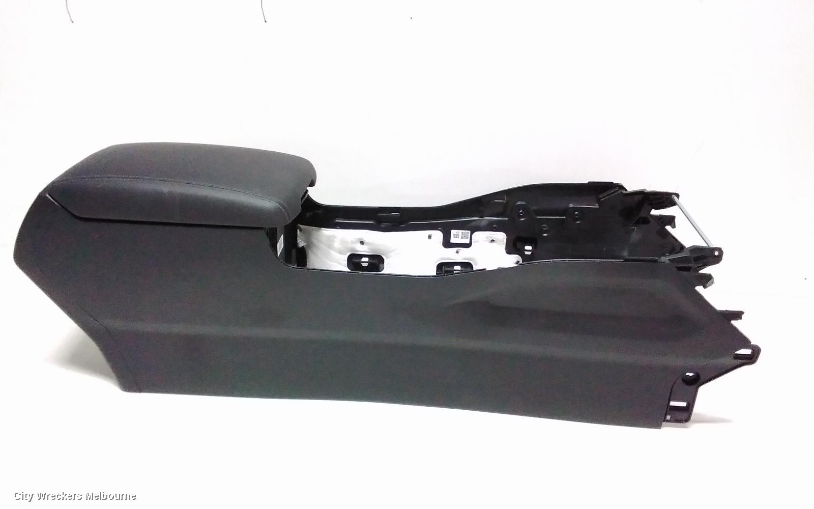 KIA SORENTO CONSOLE, MQ4, LID ONLY, 02/2020 ONWARDS
