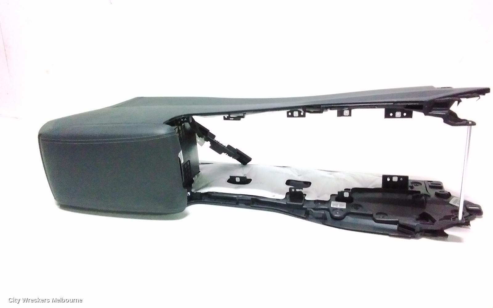 KIA SORENTO CONSOLE, MQ4, LID ONLY, 02/2020 ONWARDS