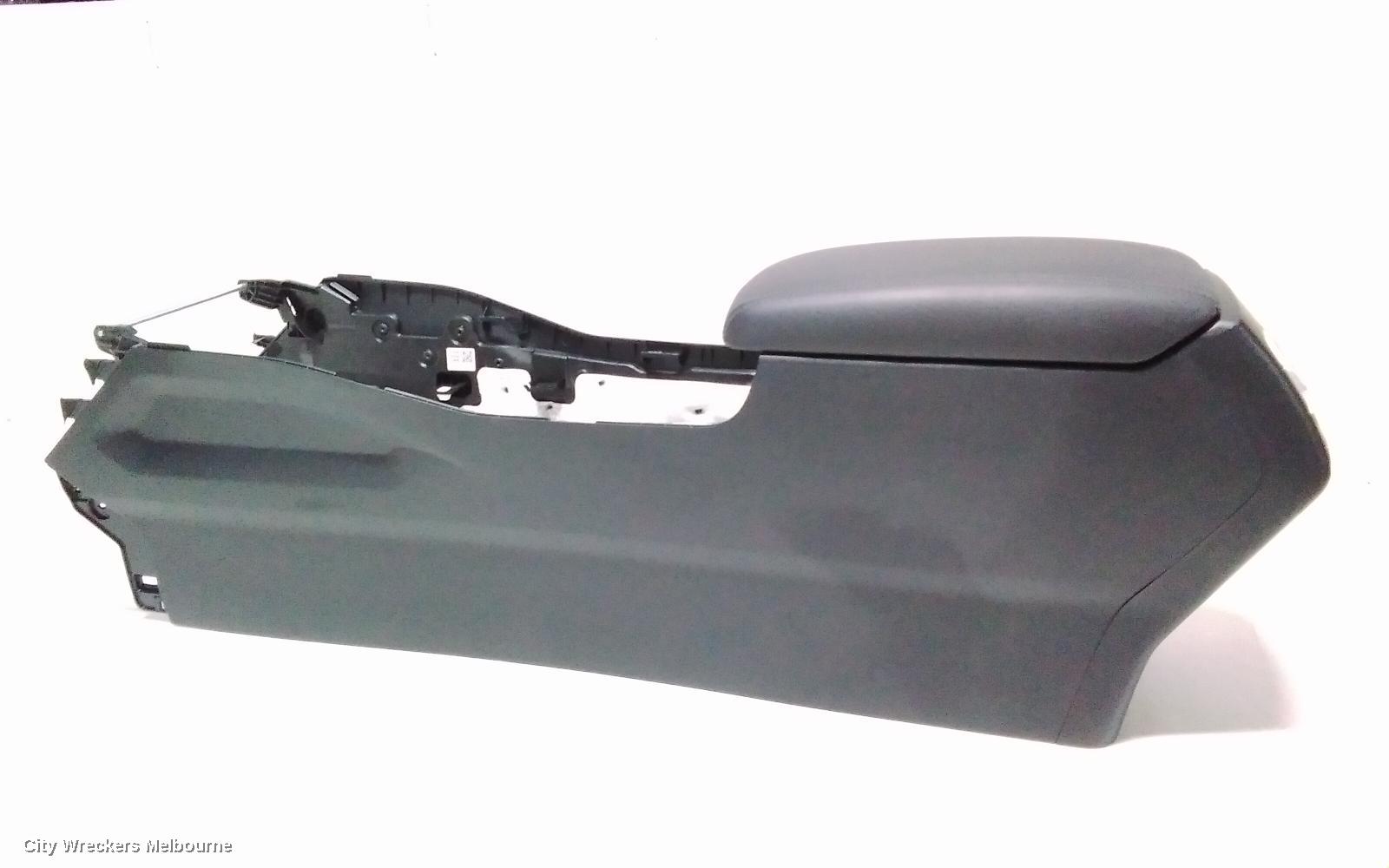 KIA SORENTO CONSOLE, MQ4, LID ONLY, 02/2020 ONWARDS