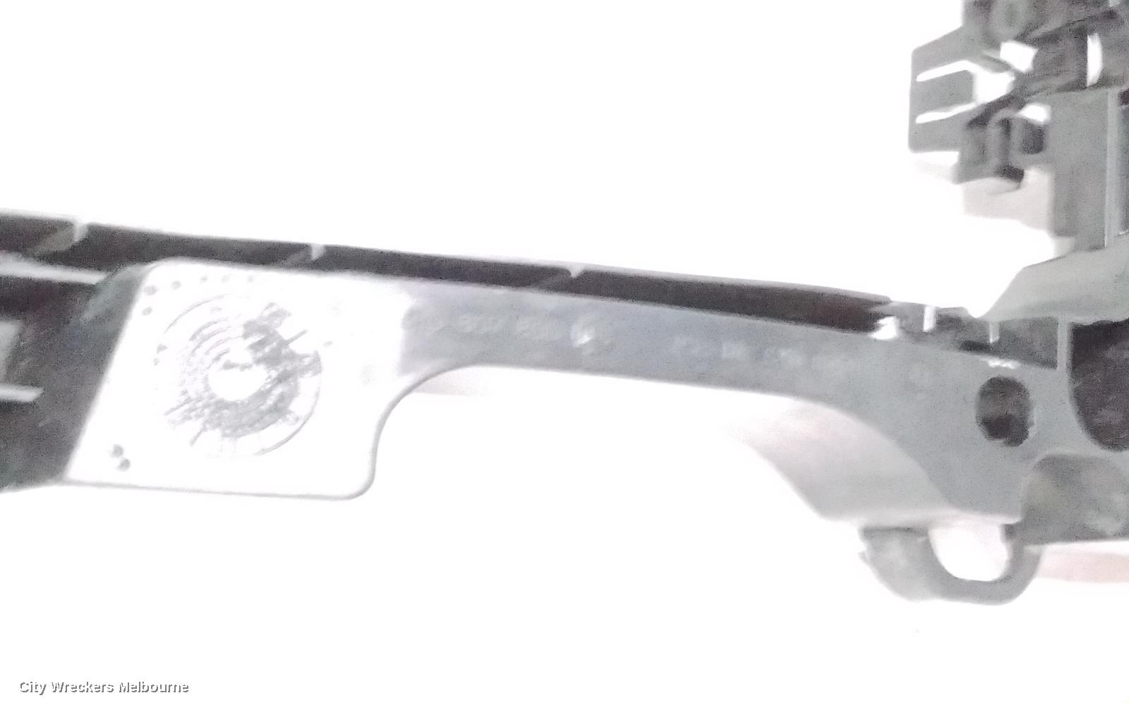 VOLKSWAGEN GOLF, GEN 6, 10/2008 - 12/2015, RH HEADLIGHT BRAKET: 113214