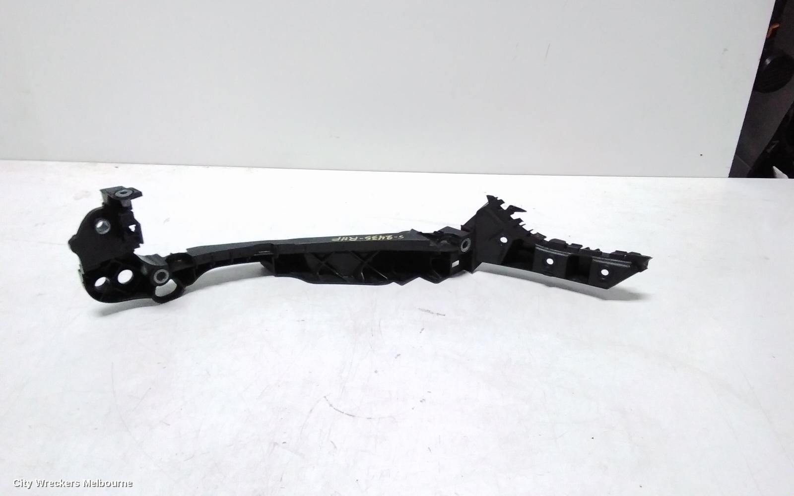 VOLKSWAGEN GOLF, GEN 6, 10/2008 - 12/2015, RH HEADLIGHT BRAKET: 113214