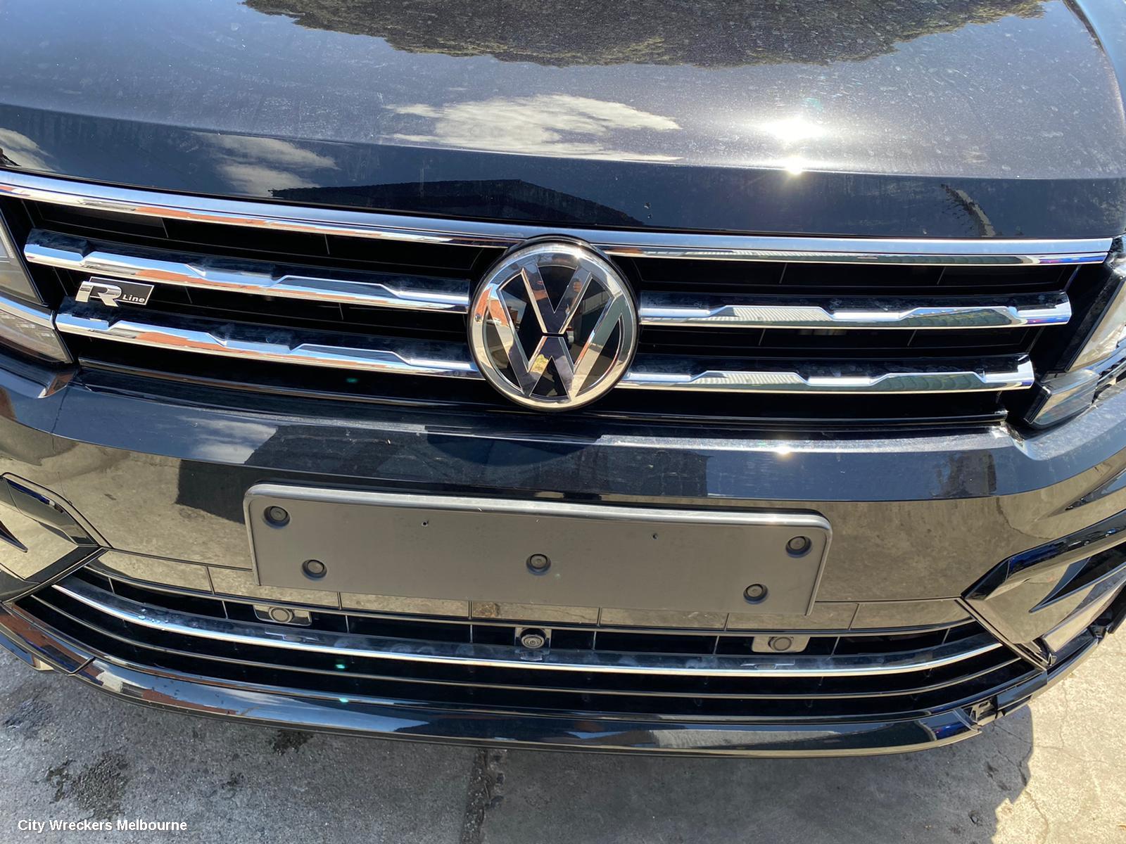 VOLKSWAGEN TIGUAN, 5NA, 06/2016 - 02/2024, BEVA  PANEL TRIM: 70777