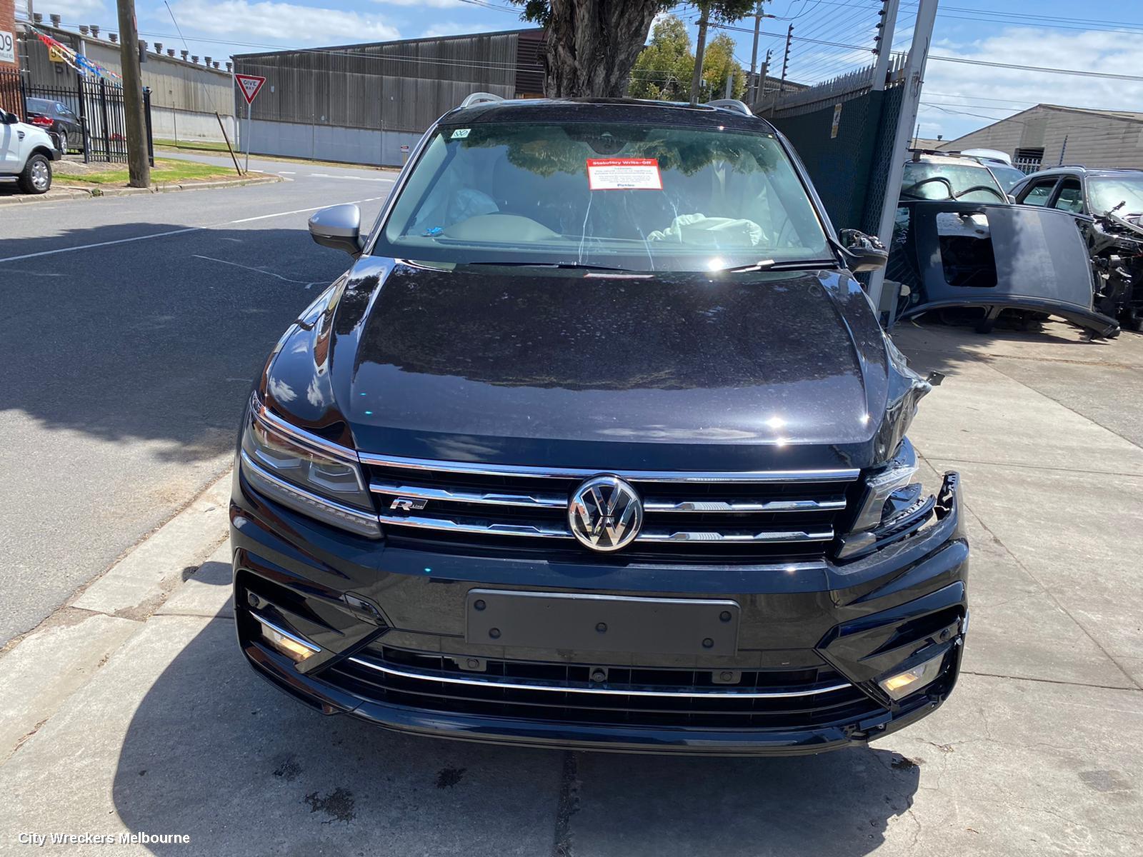 VOLKSWAGEN TIGUAN, 5NA, 06/2016 - 02/2024, BEVA  PANEL TRIM: 70777
