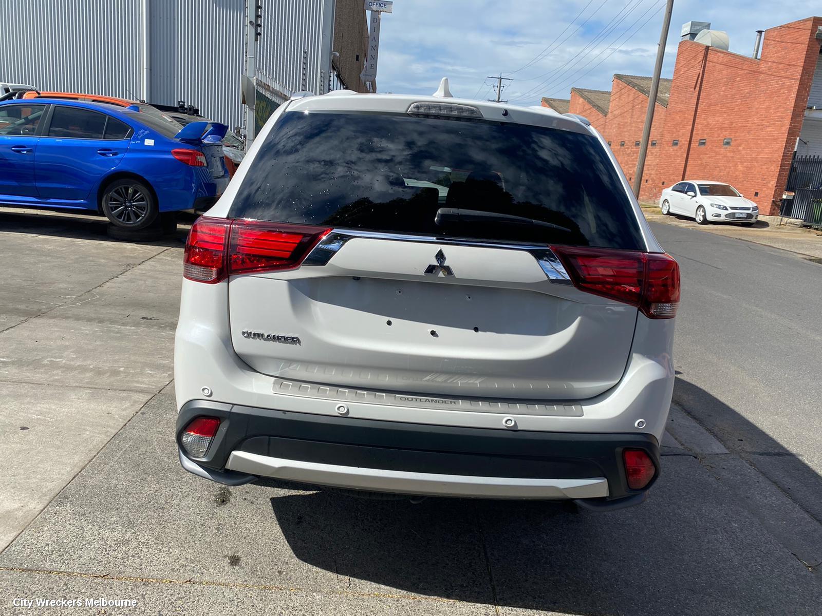 MITSUBISHI OUTLANDER ROOF RAIL