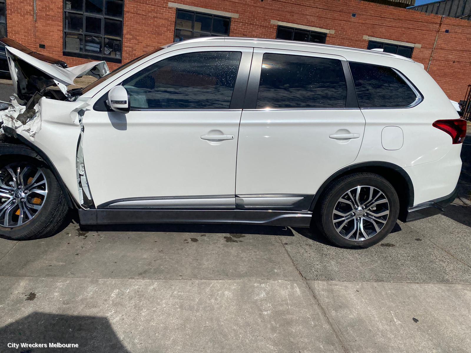 MITSUBISHI OUTLANDER ROOF RAIL
