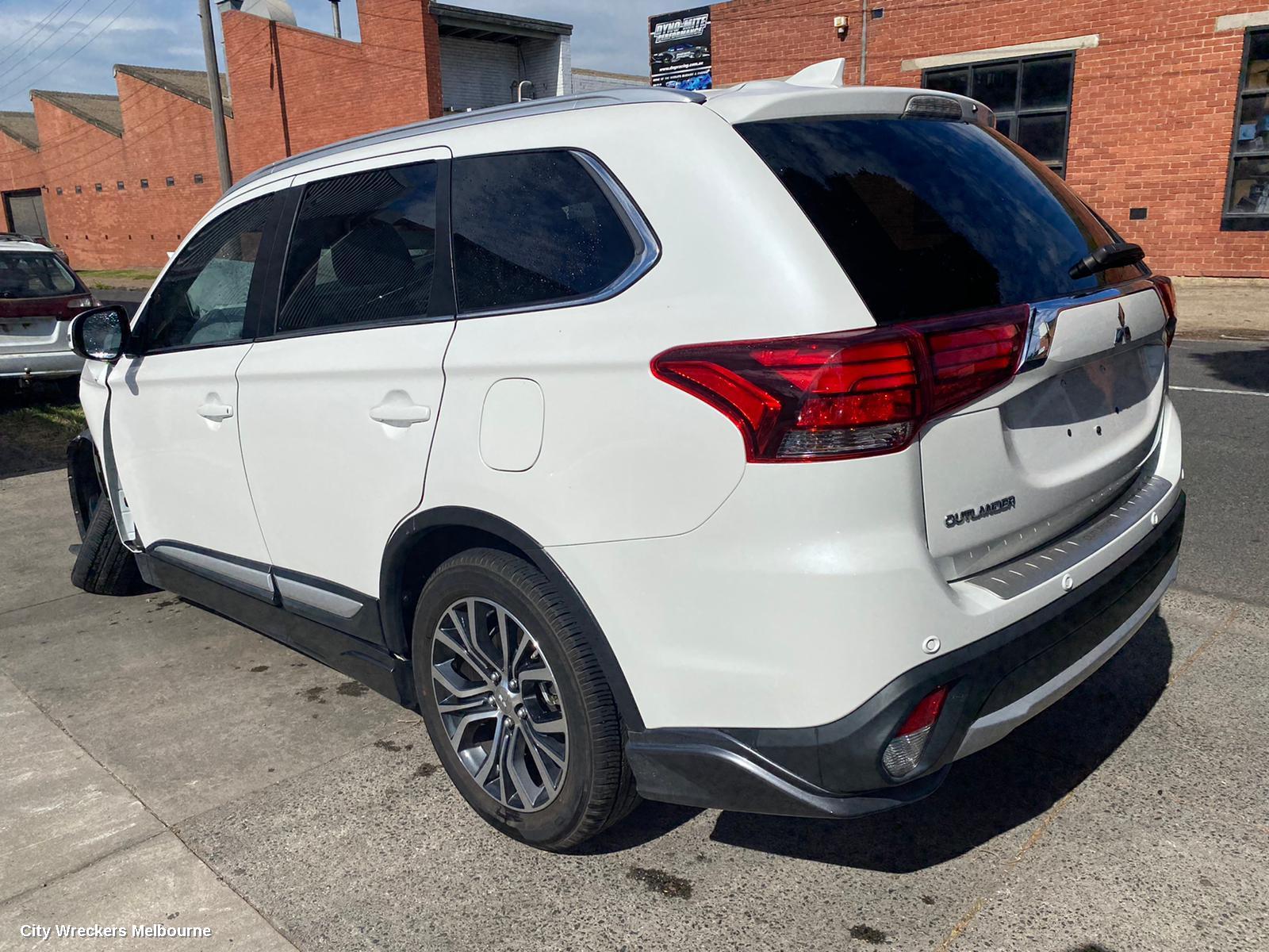 MITSUBISHI OUTLANDER ROOF RAIL