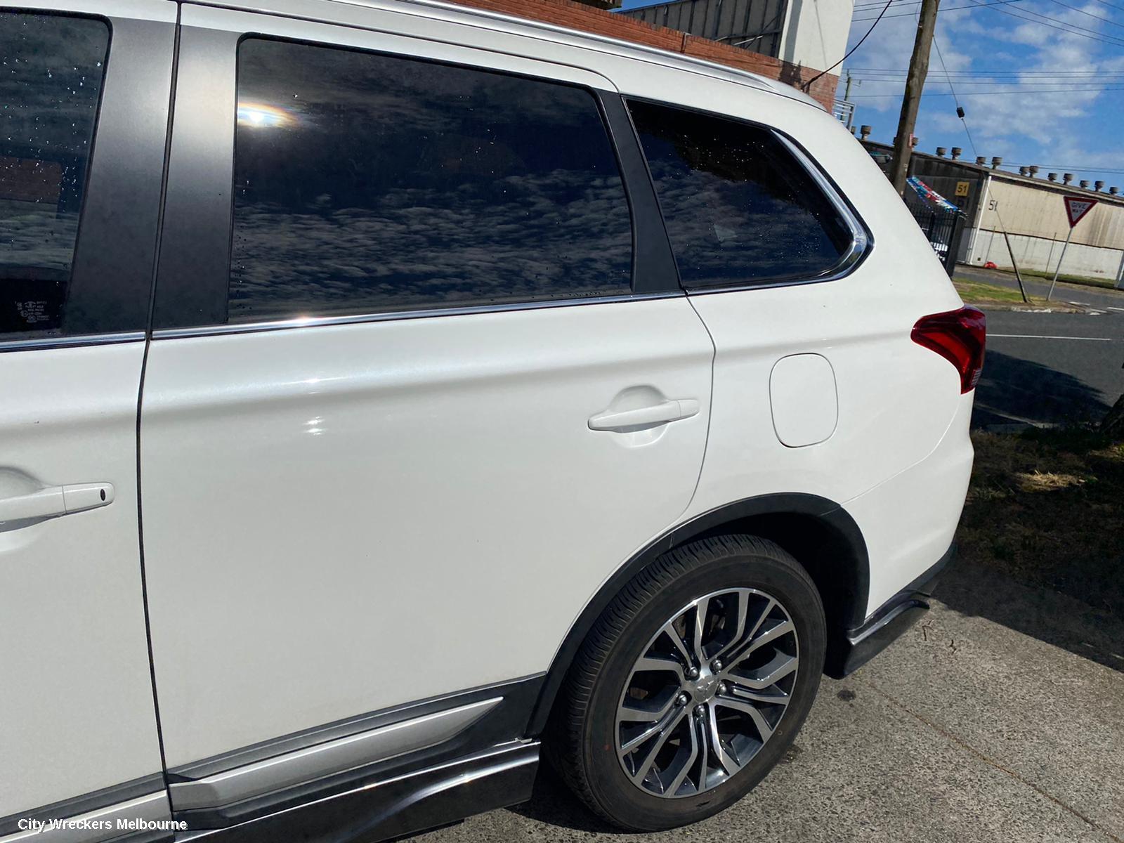 MITSUBISHI OUTLANDER LEFT FRONT WINDOW REG/MOTOR, ZJ-ZK, 10/2012 ONWARDS