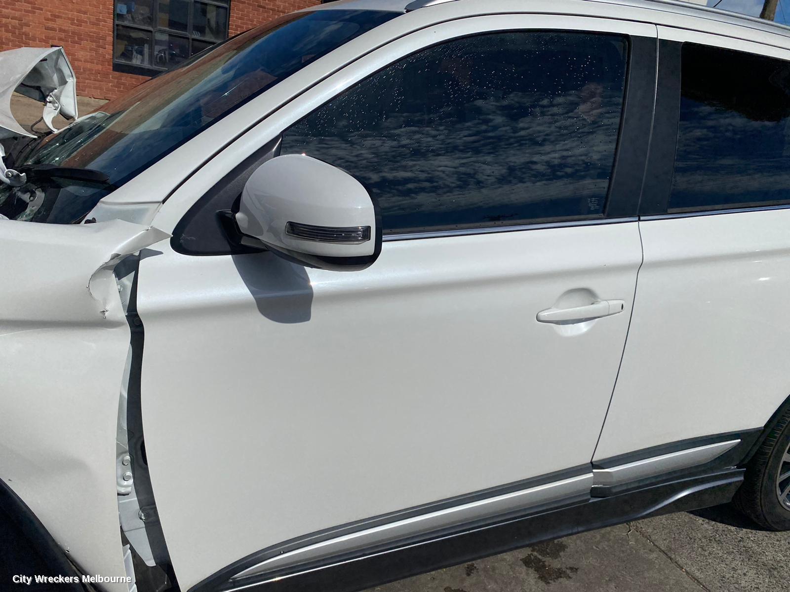 MITSUBISHI OUTLANDER ROOF RAIL