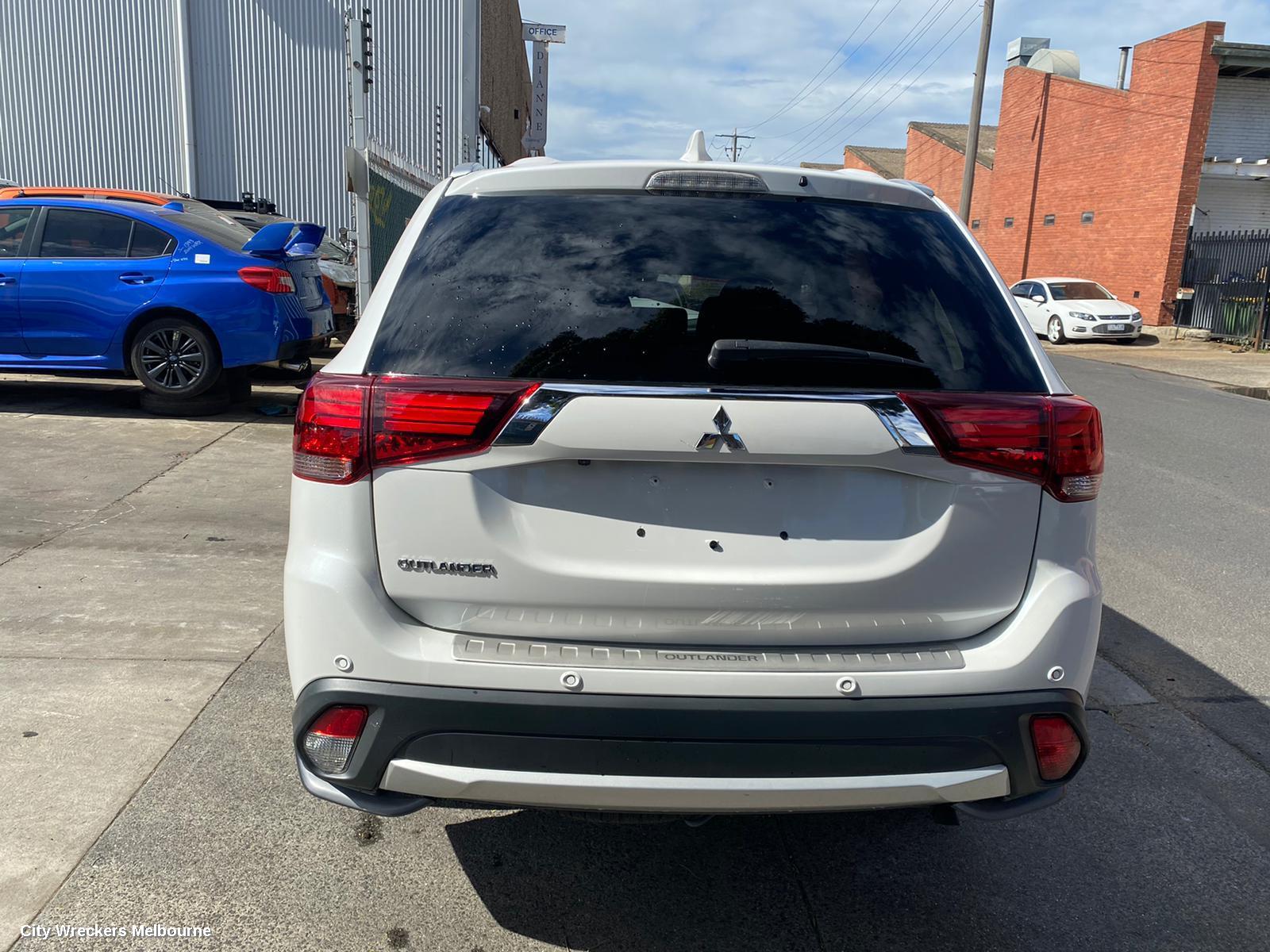 MITSUBISHI OUTLANDER ROOF RAIL