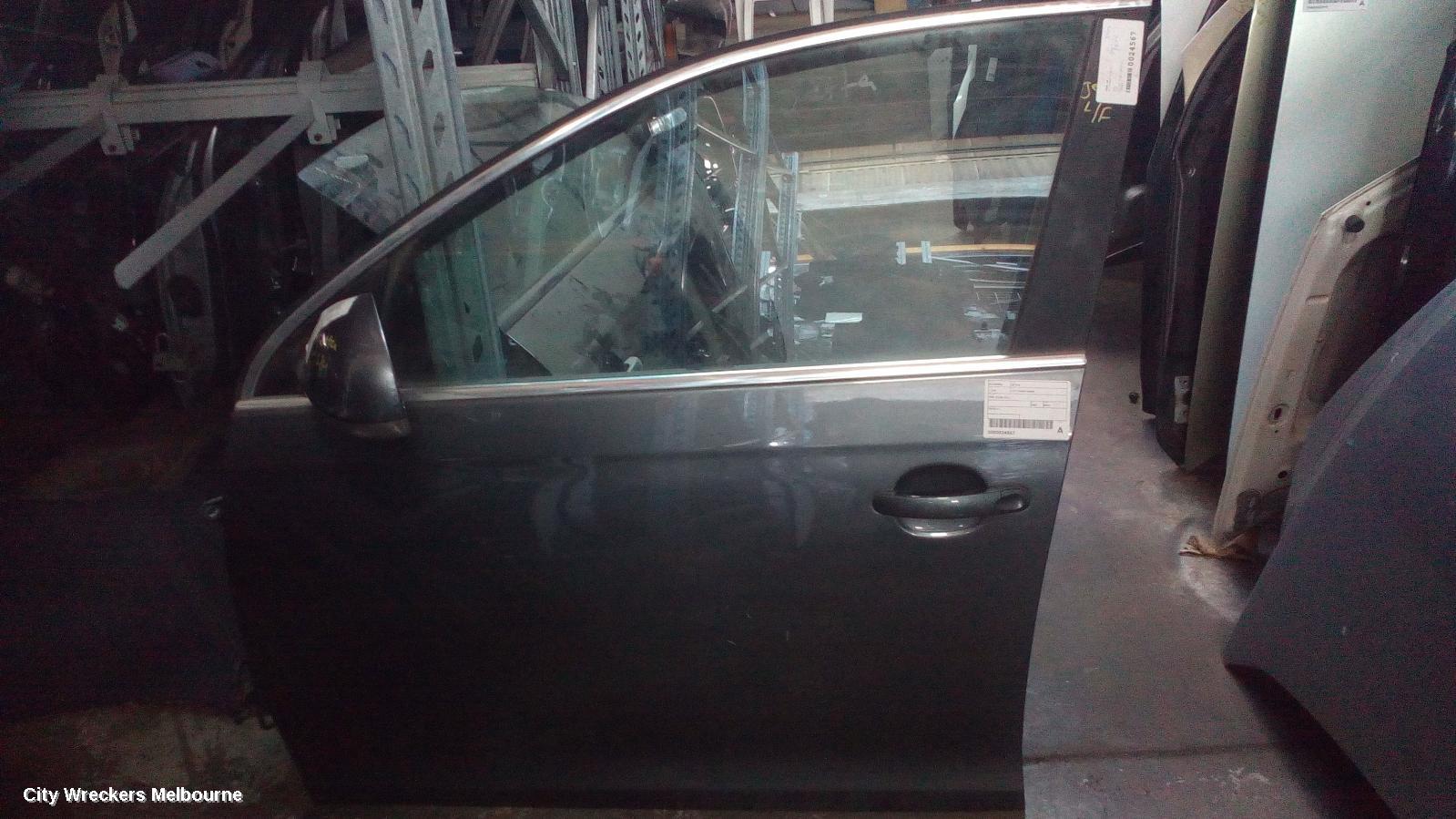 VOLKSWAGEN JETTA LEFT FRONT DOOR, 1KM, 02/2006 - 07/2011