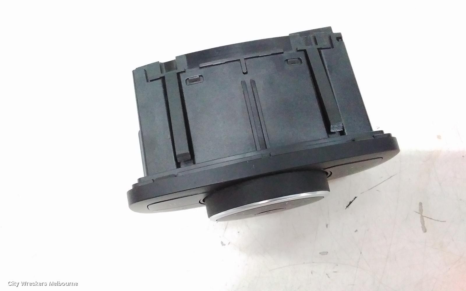 FORD FOCUS, SA, 10/2018 - 12/2024, HEADLIGHT SWITCH: 113317