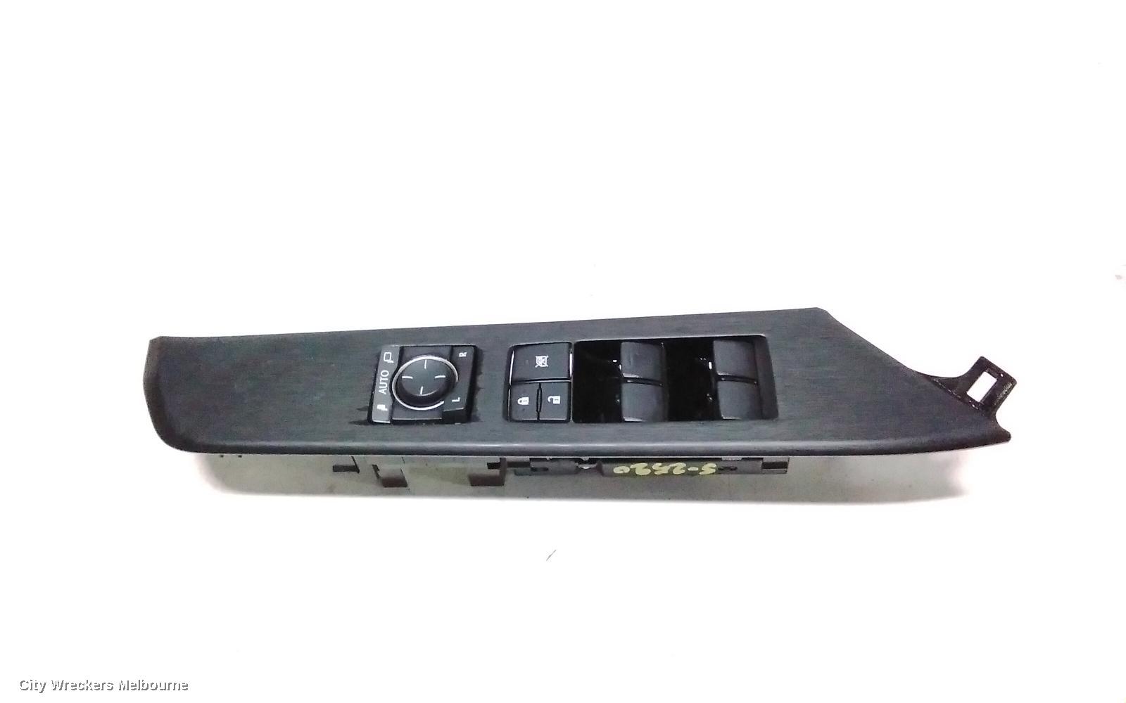 LEXUS UX PWR DR WIND SWITCH, RH FRONT, BLOCK MASTER SWITCH, AUTO FOLD, X10, 10/2018 ONWARDS