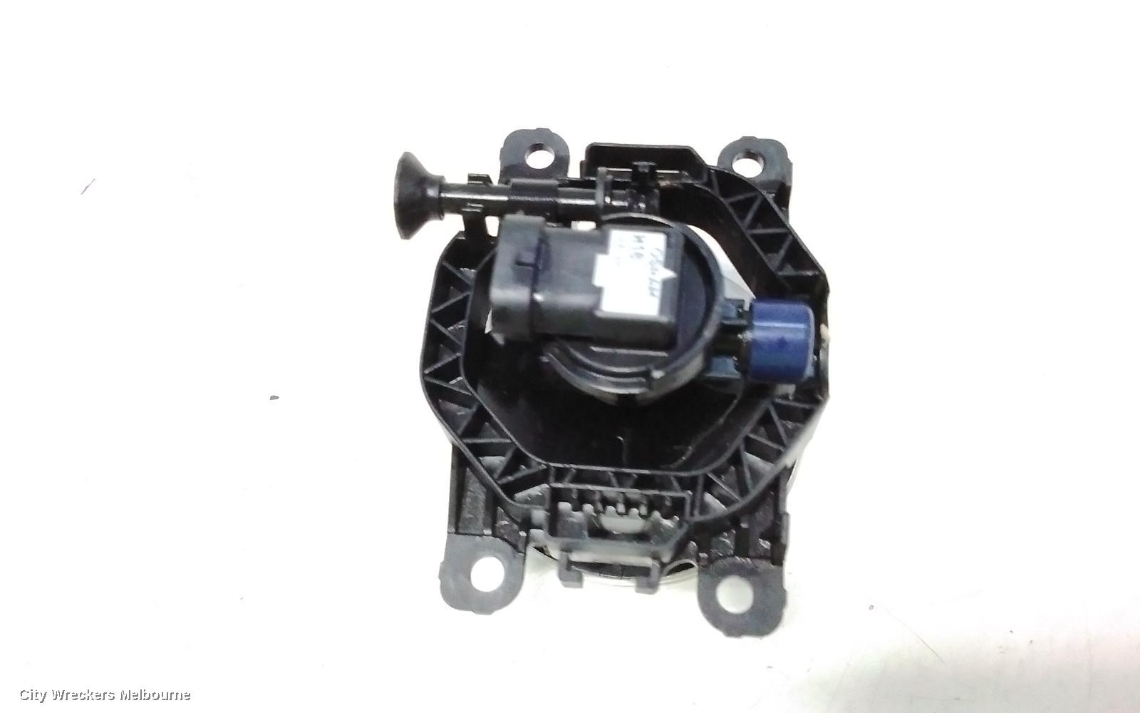 RENAULT FLUENCE RIGHT INDICATOR/FOG/SIDE, BUMPER FOGLAMP, X38, 09/2010 - 01/2016