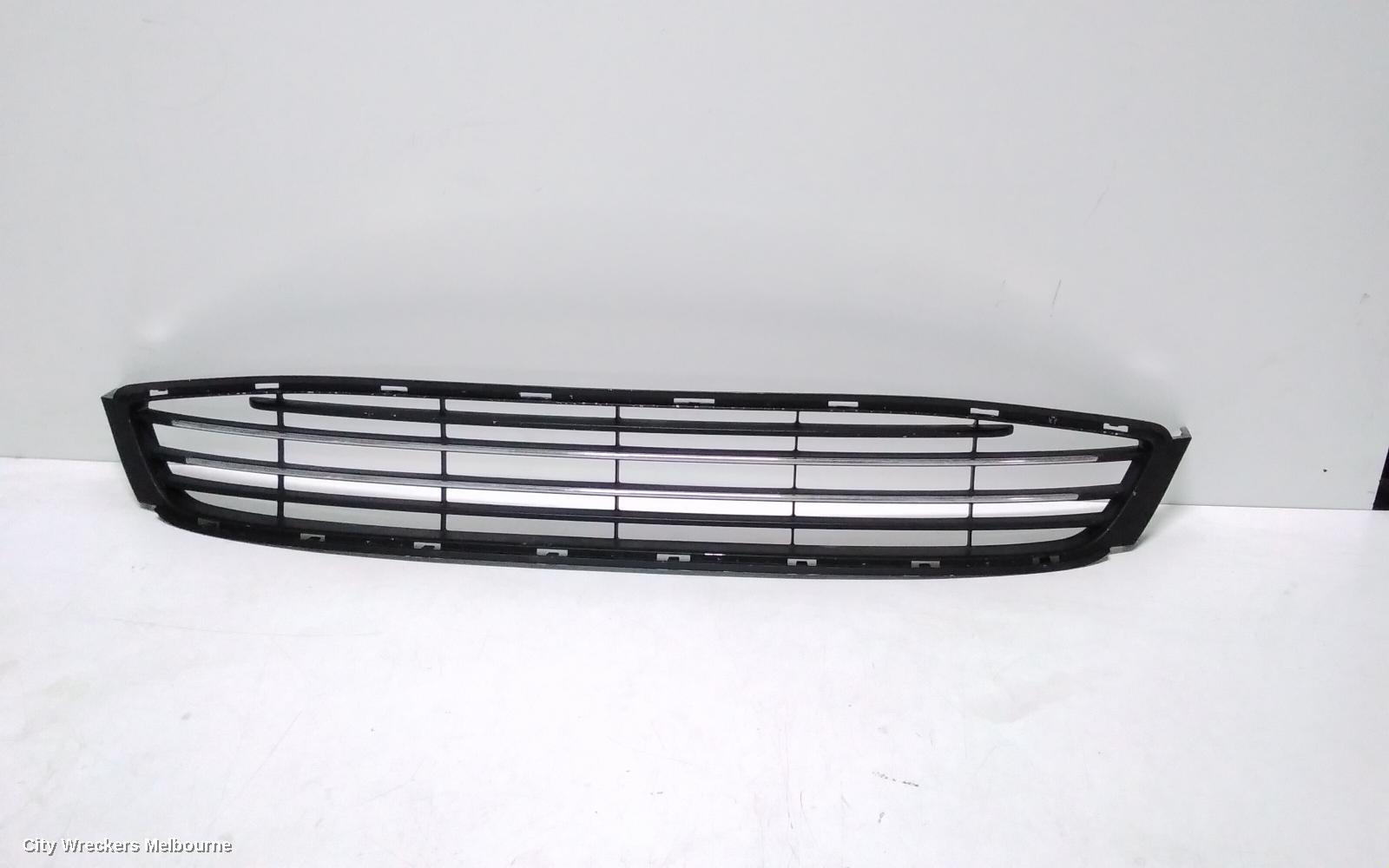 RENAULT FLUENCE GRILLE, RADIATOR GRILLE, X38, 09/2013 - 01/2016