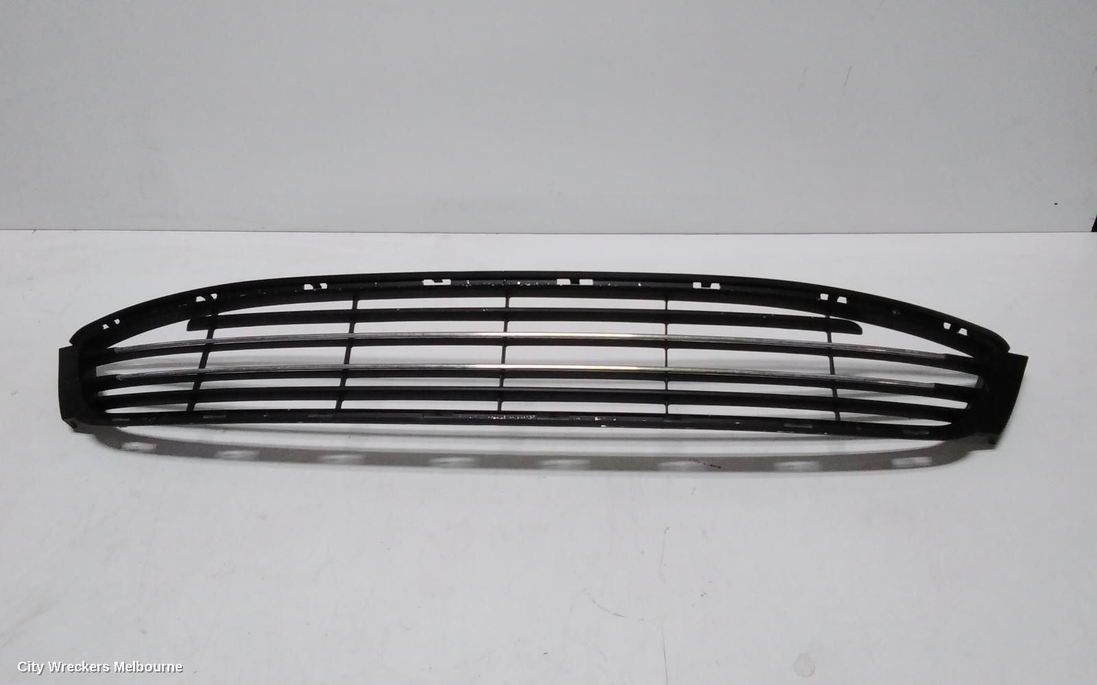 RENAULT FLUENCE GRILLE, RADIATOR GRILLE, X38, 09/2013 - 01/2016