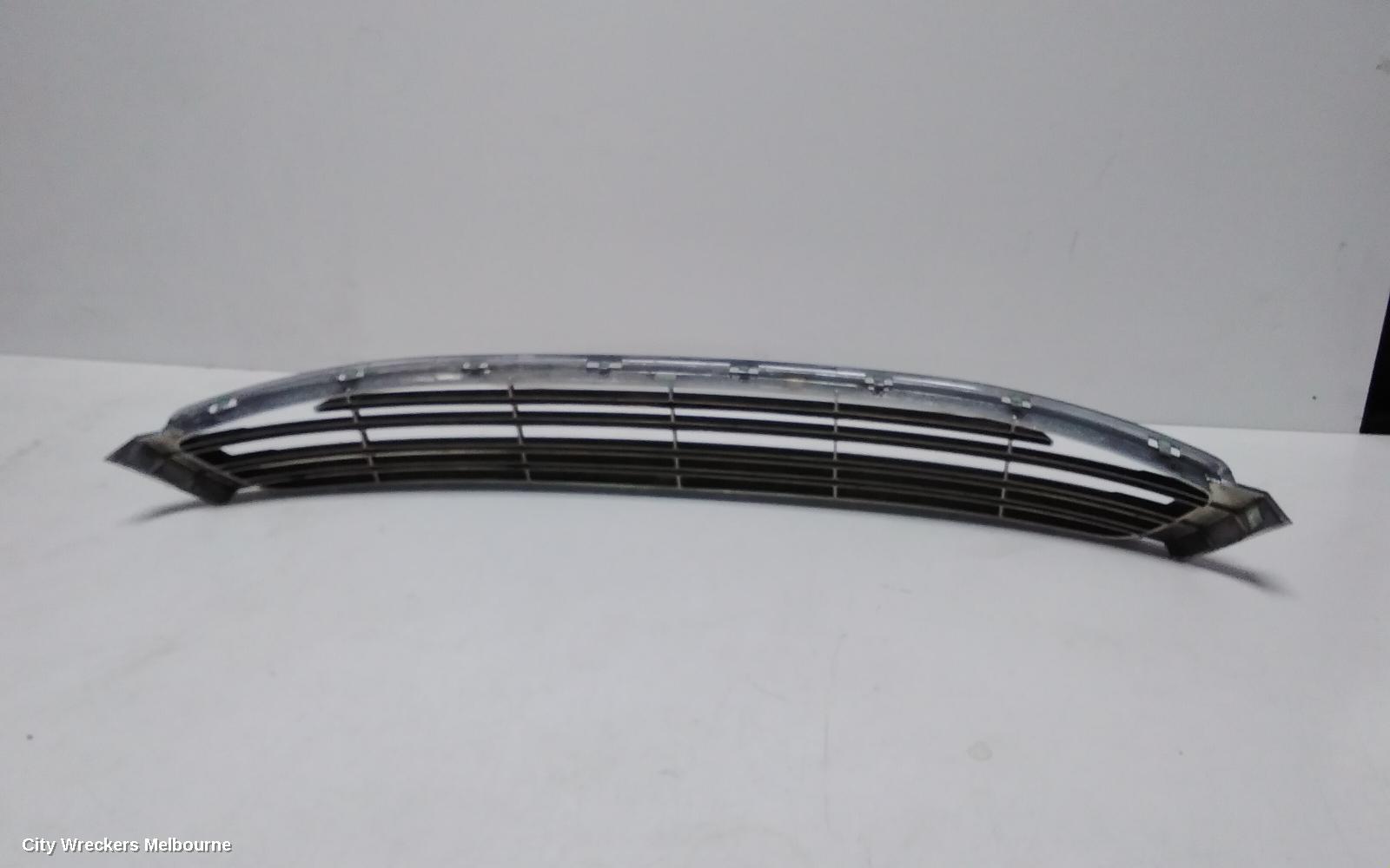 RENAULT FLUENCE GRILLE, RADIATOR GRILLE, X38, 09/2013 - 01/2016