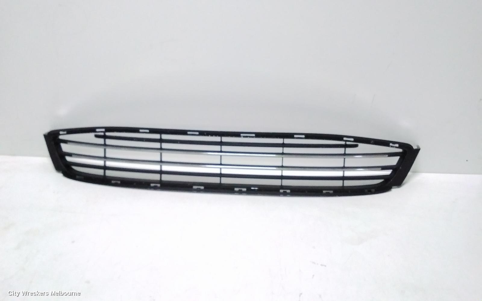 RENAULT FLUENCE GRILLE, RADIATOR GRILLE, X38, 09/2013 - 01/2016