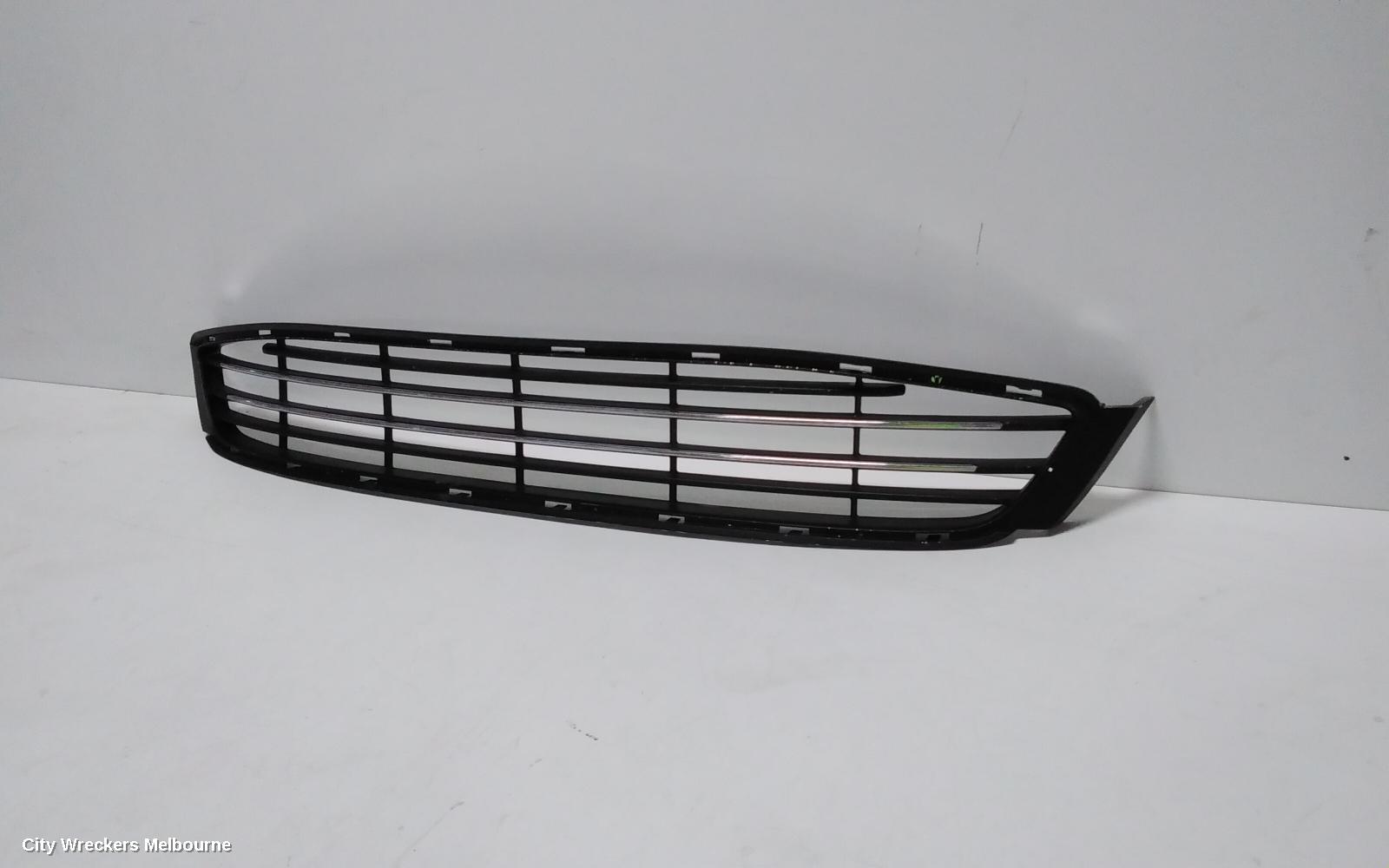 RENAULT FLUENCE GRILLE, RADIATOR GRILLE, X38, 09/2013 - 01/2016