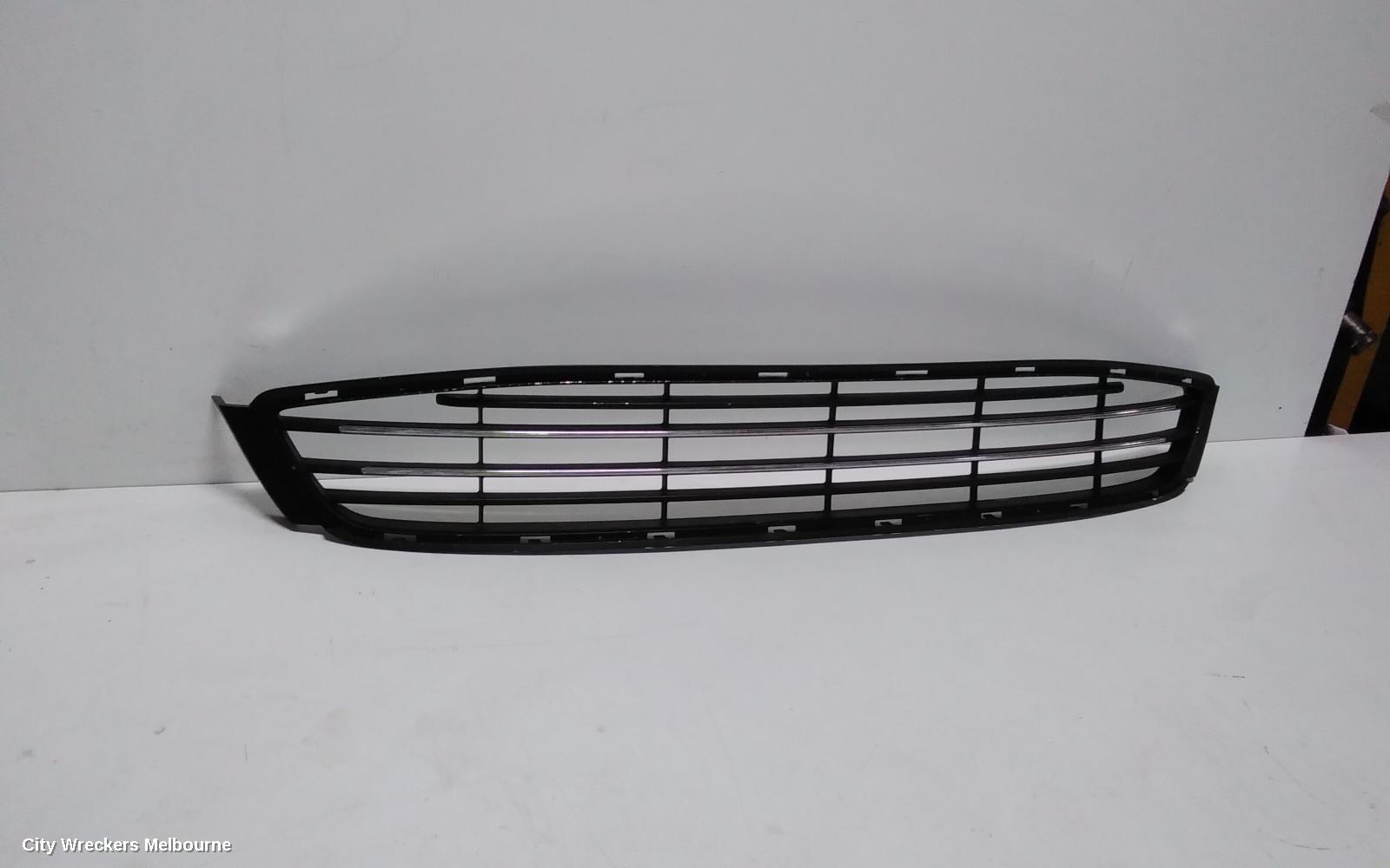 RENAULT FLUENCE GRILLE, RADIATOR GRILLE, X38, 09/2013 - 01/2016