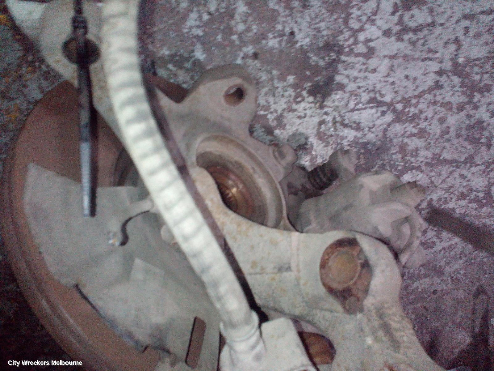 HYUNDAI I20 RIGHT FRONT HUB ASSEMBLY, PB, ABS TYPE, 07/2010 - 12/2015