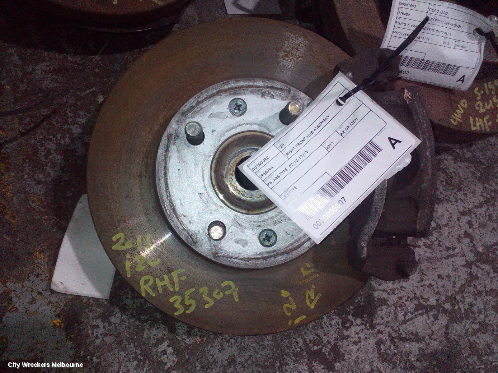 HYUNDAI I20 RIGHT FRONT HUB ASSEMBLY, PB, ABS TYPE, 07/2010 - 12/2015