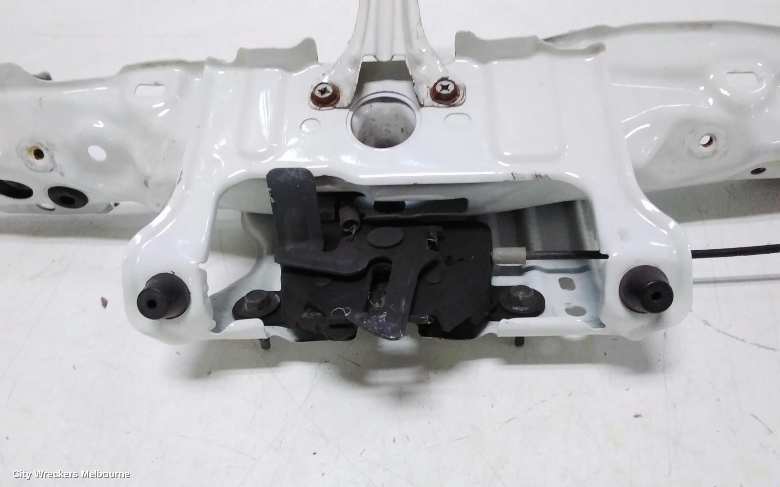 TOYOTA HIACE BONNET LOCK/SUPPORT, TRH/KDH, LOCK ONLY, 03/2005 - 04/2019