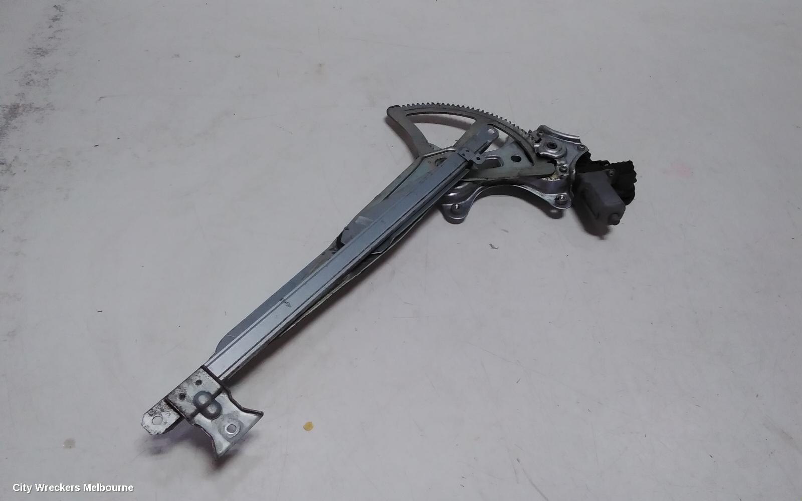 TOYOTA HIACE LEFT FRONT WINDOW REG/MOTOR, DOOR REG AND MOTOR ASSY, TRH/KDH, 03/2005 - 04/2019