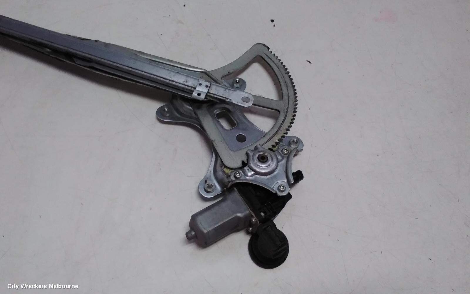 TOYOTA HIACE LEFT FRONT WINDOW REG/MOTOR, DOOR REG AND MOTOR ASSY, TRH/KDH, 03/2005 - 04/2019