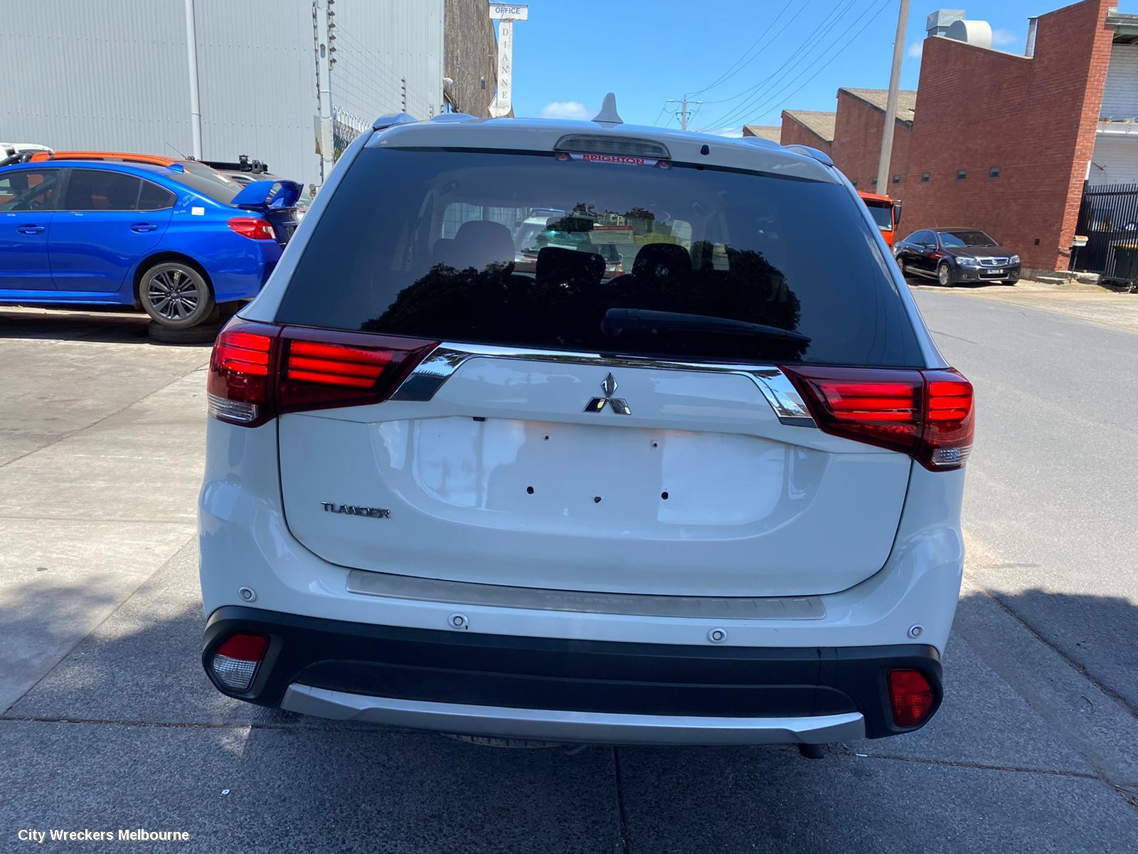 MITSUBISHI OUTLANDER MOUNT, ZK, 04/2015 - 07/2021