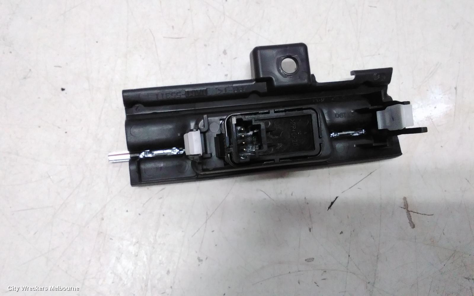 MAZDA 2, DJ/DL, 10/2014 ONWARDS, HAZARD SWITCH: 113484