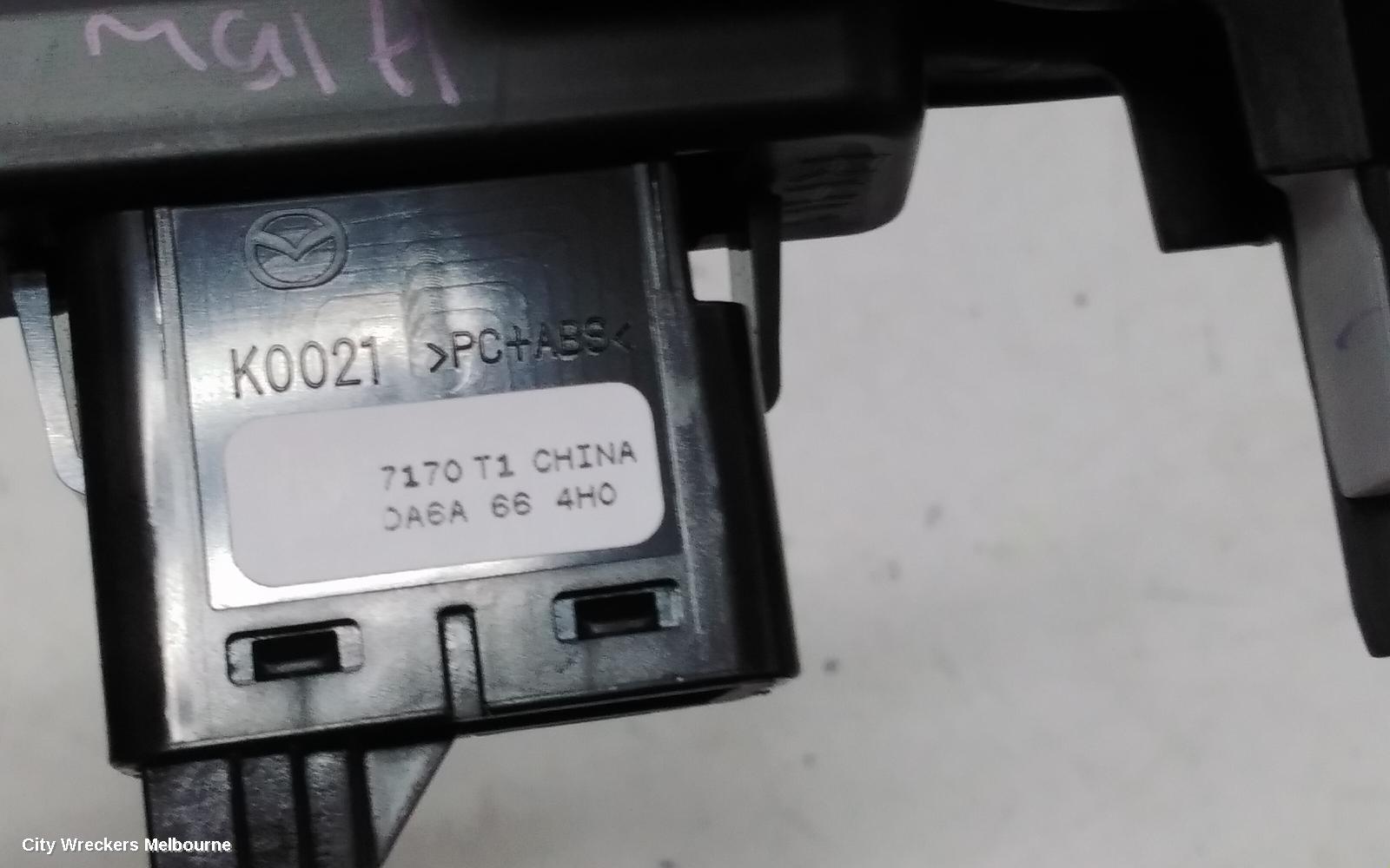 MAZDA 2, DJ/DL, 10/2014 ONWARDS, HAZARD SWITCH: 113484