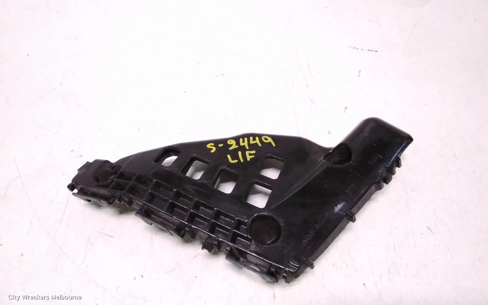 TOYOTA COROLLA, ZRE172R, SEDAN, 12/2013 - 06/2019, LHF BAR BRAKET: 113491