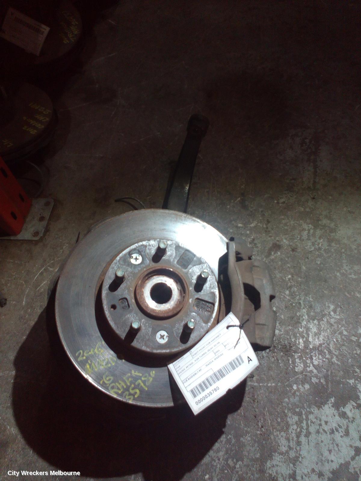 MAZDA 6 RIGHT FRONT HUB ASSEMBLY, GG/GY, PETROL, NON TURBO, 08/2002 - 02/2008