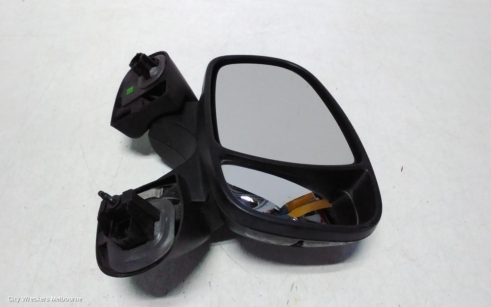 RENAULT TRAFIC RIGHT DOOR MIRROR, X82, BLACK, 01/2015 - 12/2021