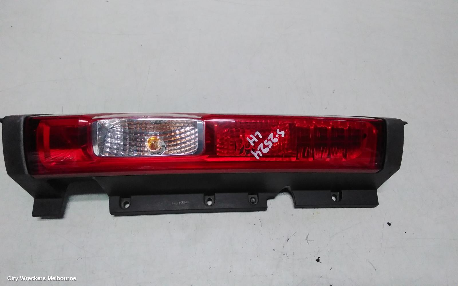 RENAULT TRAFIC LEFT TAILLIGHT, X82, IN BODY, UPPER, 01/2015 ONWARDS