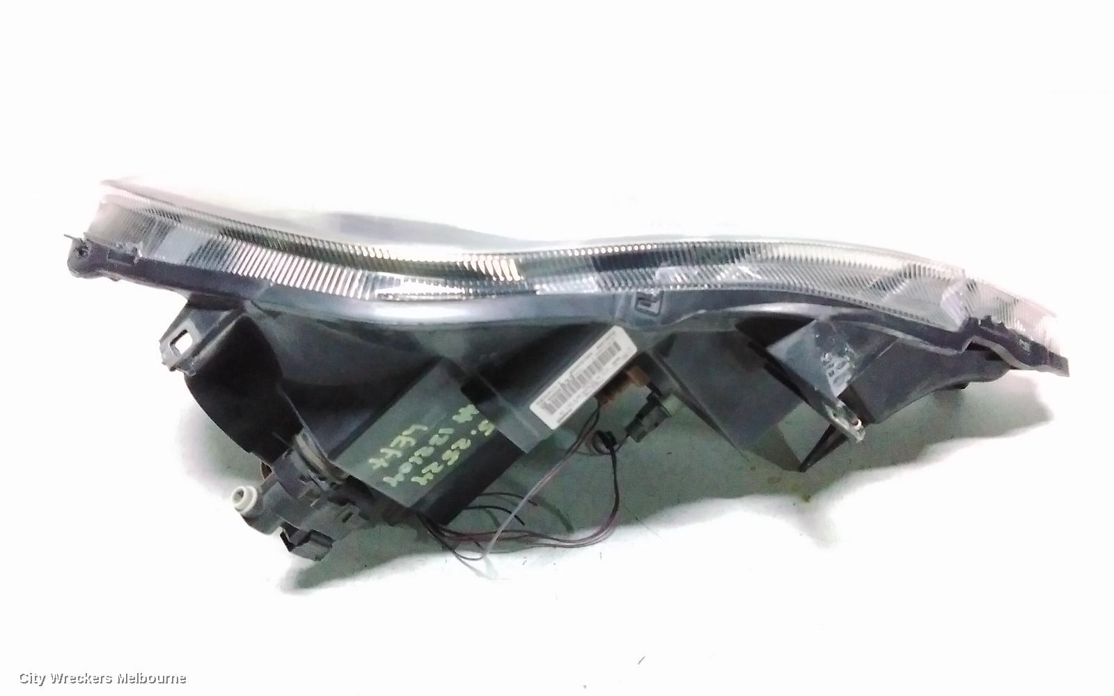 RENAULT TRAFIC LEFT HEADLAMP, X82, HALOGEN TYPE, 01/2015 - 09/2022