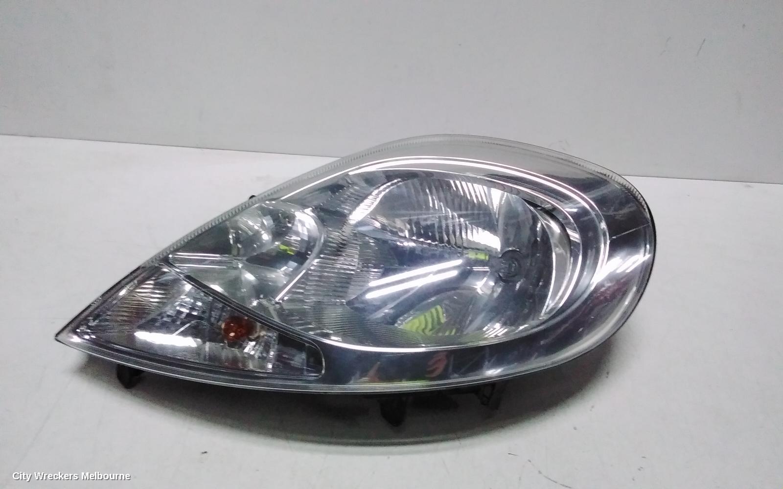 RENAULT TRAFIC LEFT HEADLAMP, X82, HALOGEN TYPE, 01/2015 - 09/2022