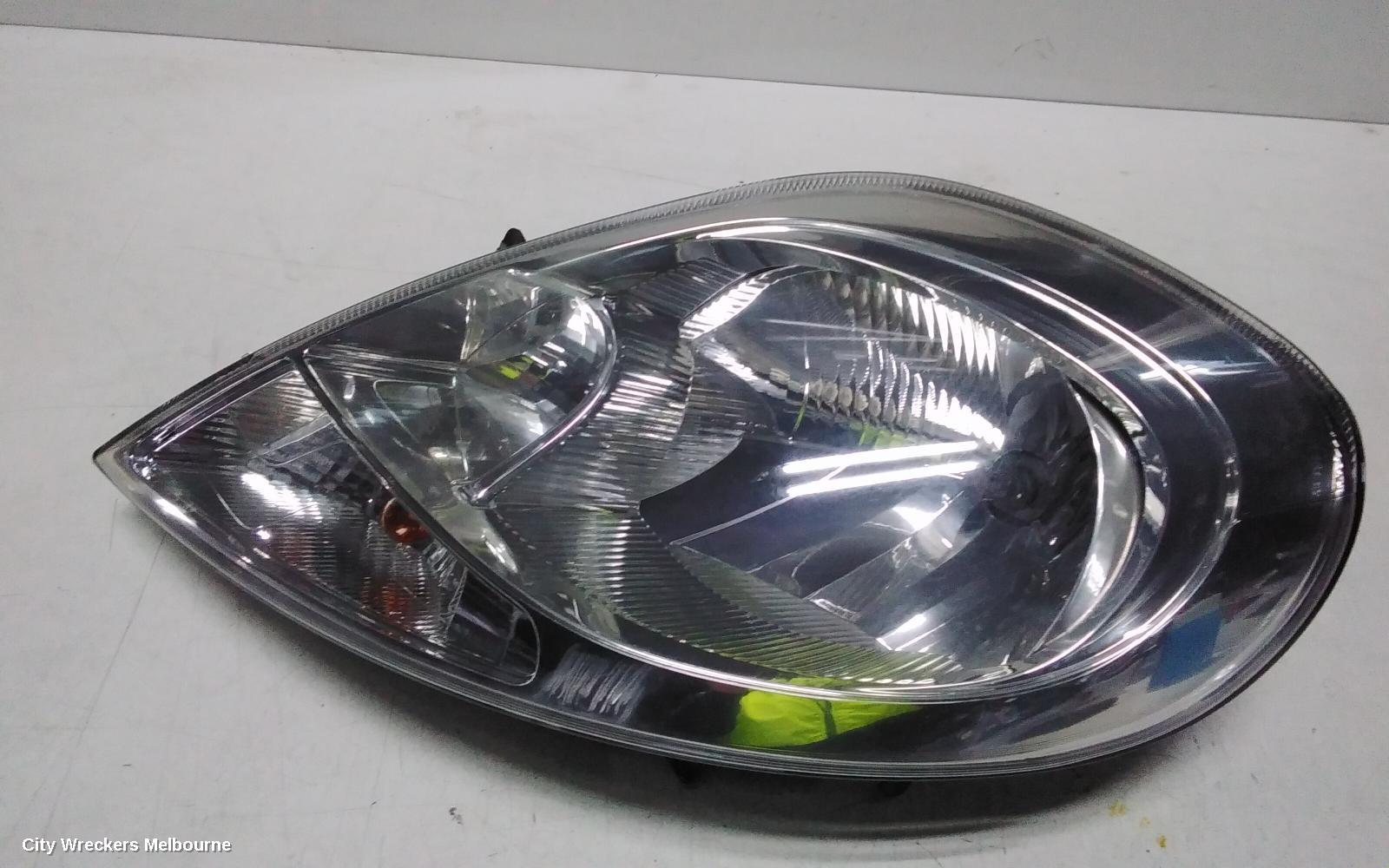 RENAULT TRAFIC LEFT HEADLAMP, X82, HALOGEN TYPE, 01/2015 - 09/2022