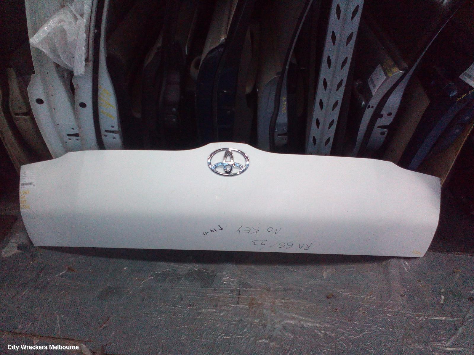 TOYOTA HIACE BONNET, TRH/KDH, SLWB, 03/2005 - 04/2019