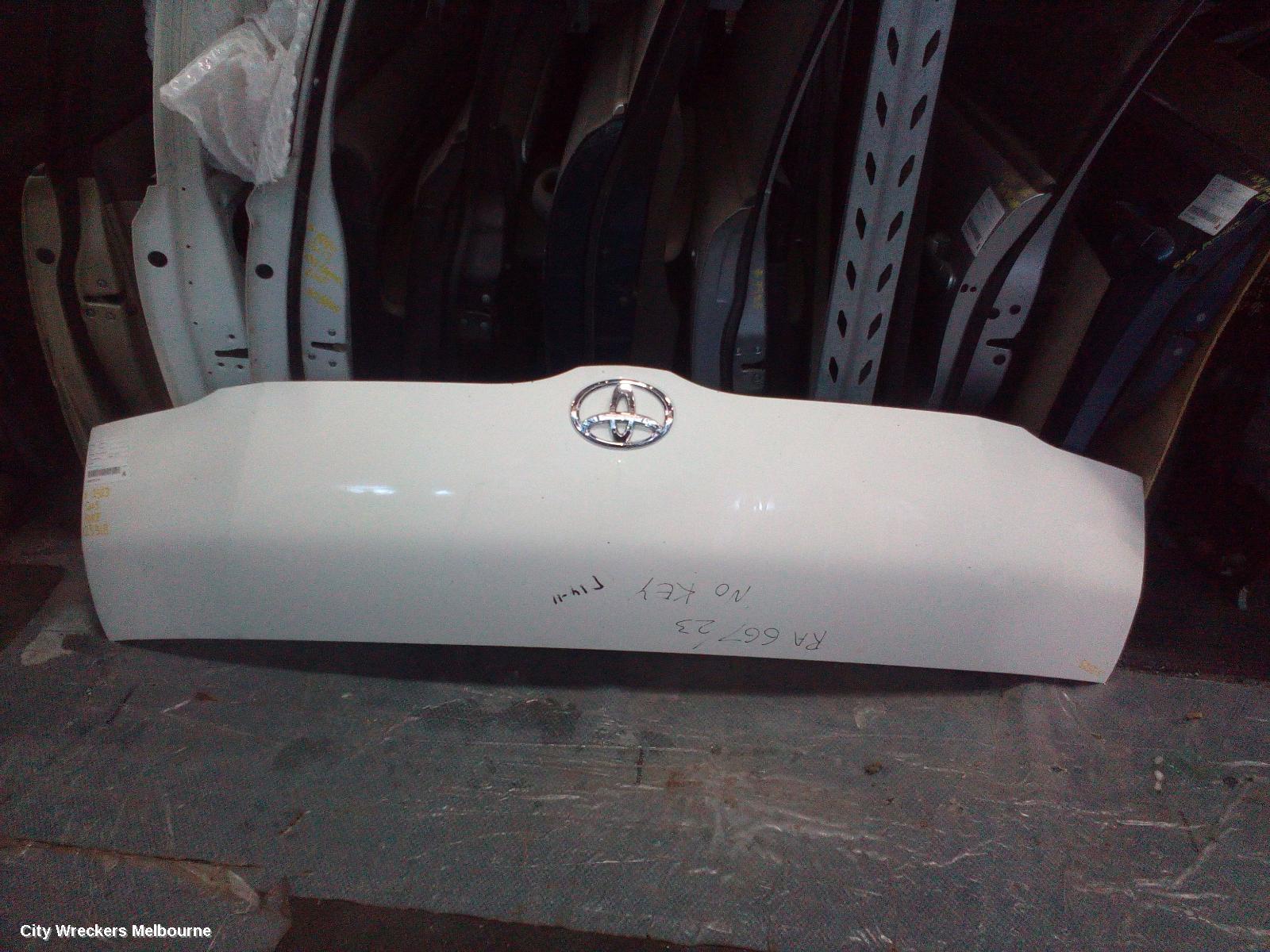 TOYOTA HIACE BONNET, TRH/KDH, SLWB, 03/2005 - 04/2019