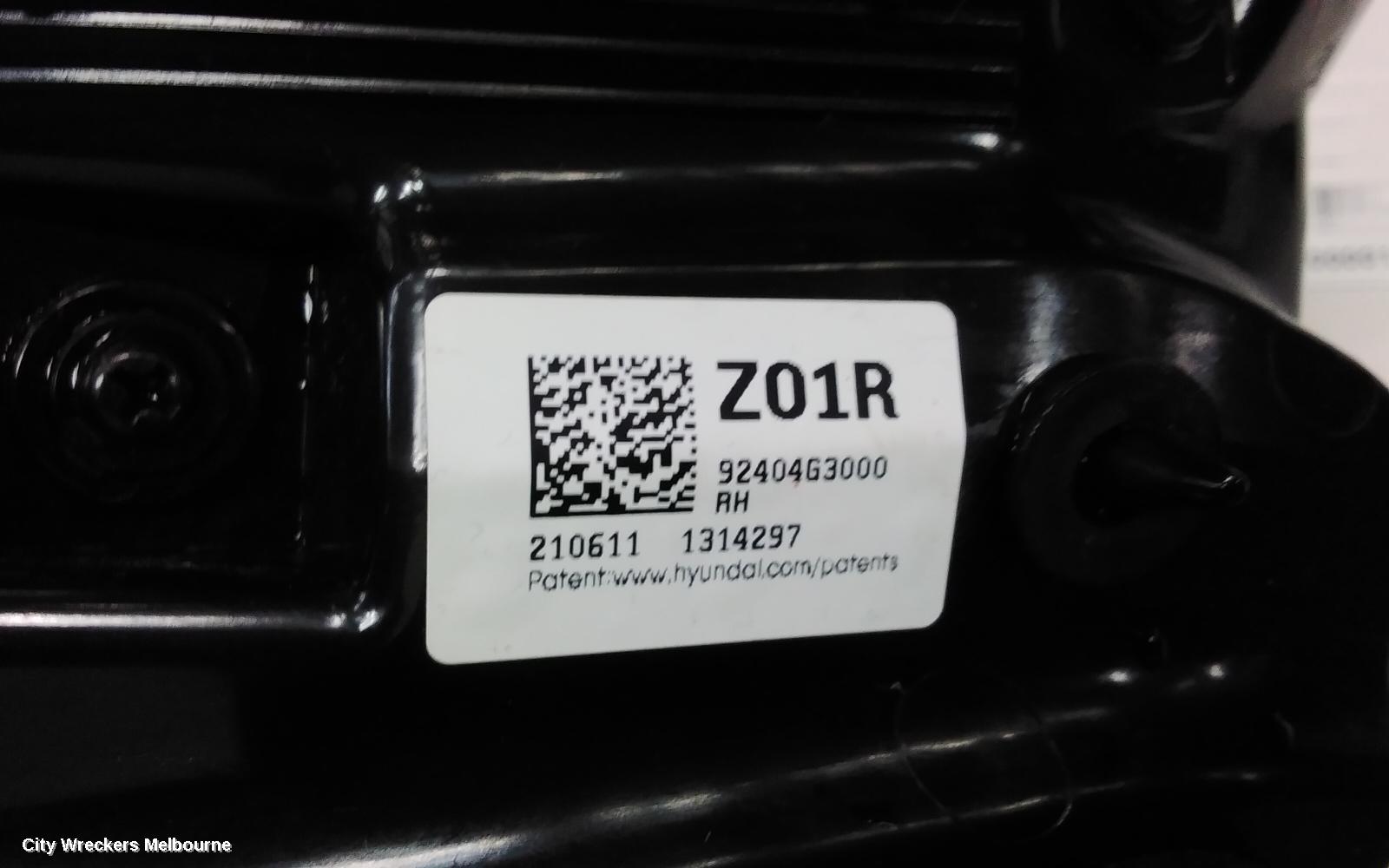 HYUNDAI I30 REAR GARNISH, TAILGATE LAMP (RH SIDE), STANDARD, NON LED TYPE, PD, 03/2017 ONWARDS