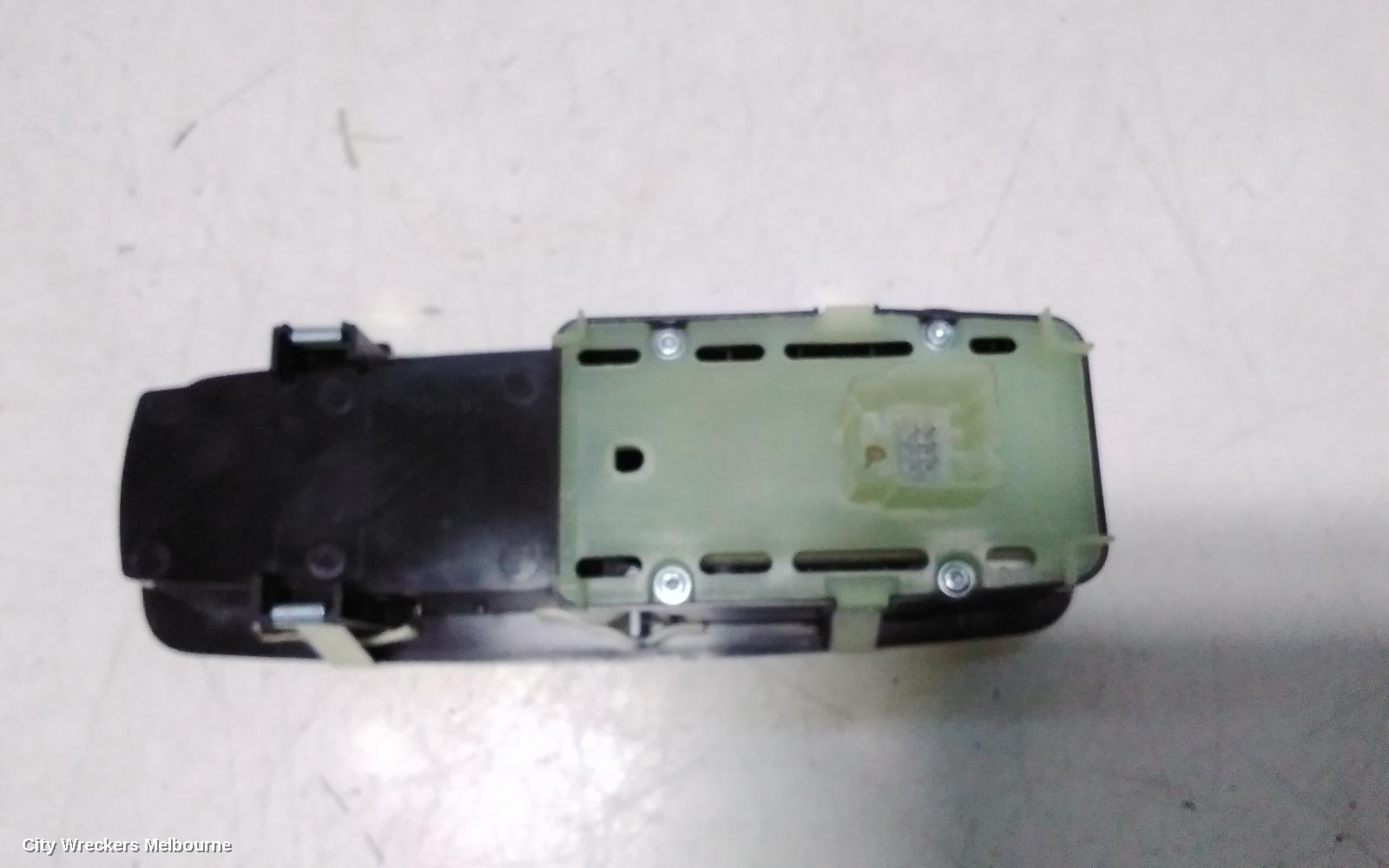 JEEP GRANDCHEROKEE PWR DR WIND SWITCH, LH FRONT, WK, 10/2010 - 02/2022