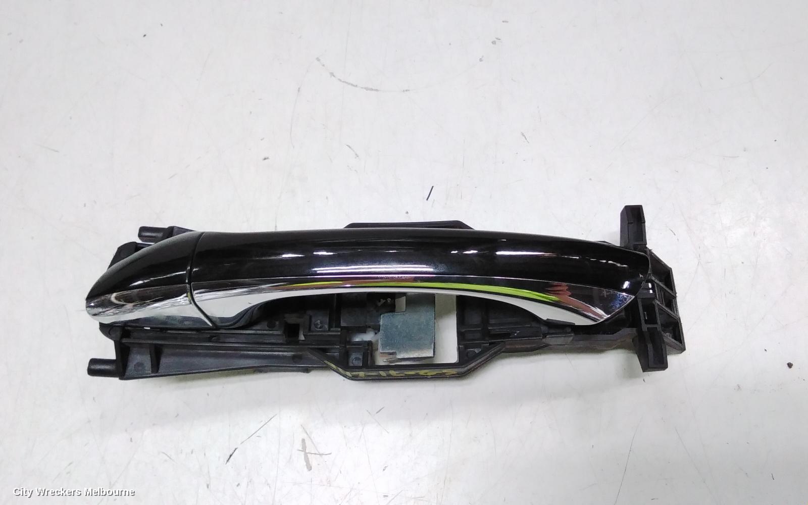 MERCEDES C CLASS DOOR HANDLE, OUTER, LH FRONT, W203, 10/2000 - 01/2007
